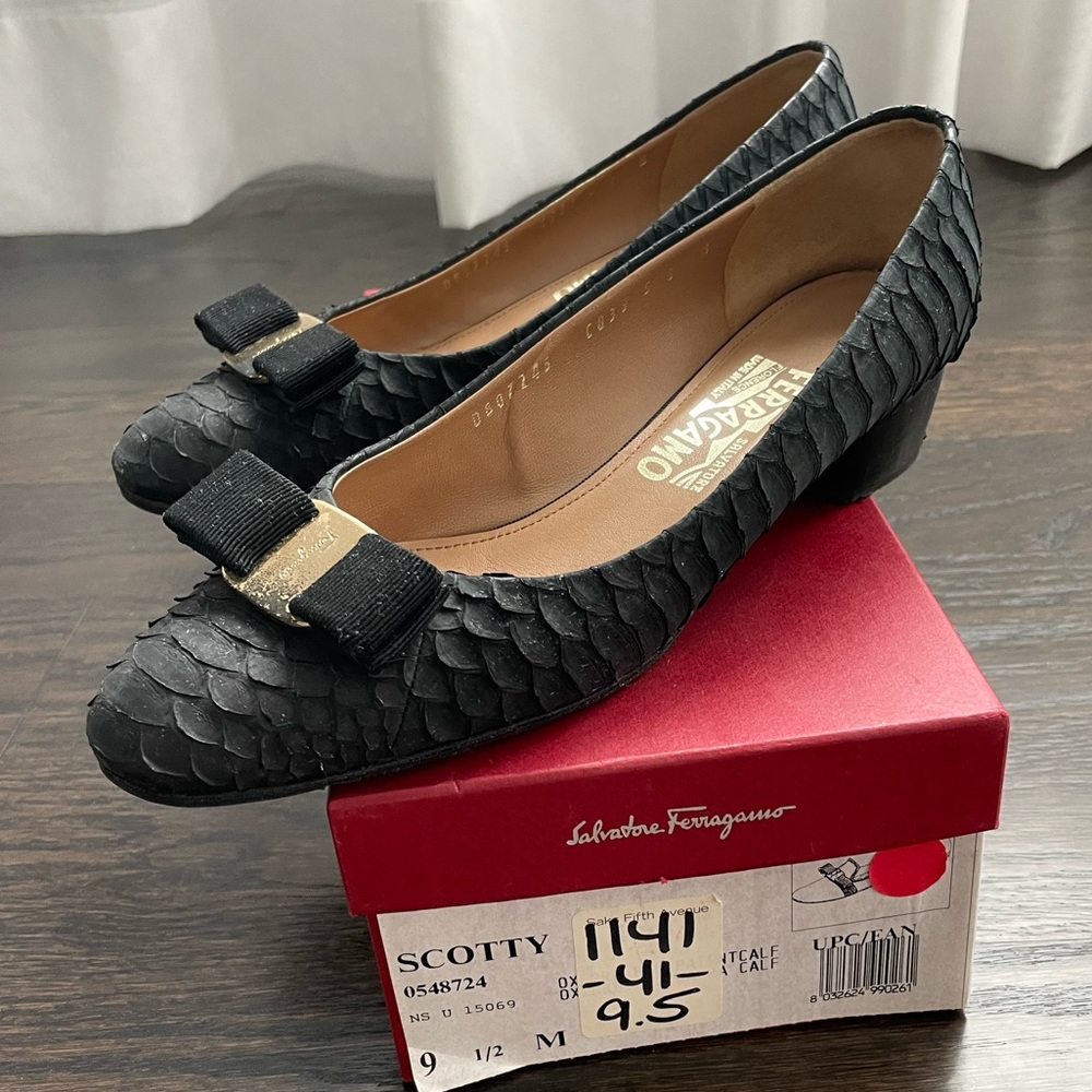 Ferragamo flats size 39.5